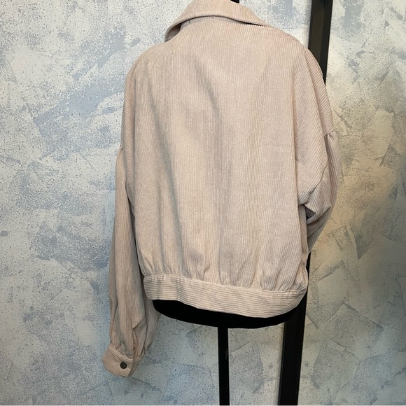 Shein Ivory Corduroy Jacket size L - Picture 5 of 10